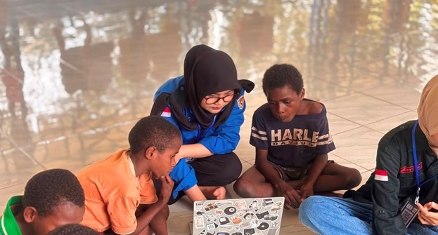 Pengenalan Komputer dan Mengetik Nama di Microsoft Word oleh Alda Ufriyanti