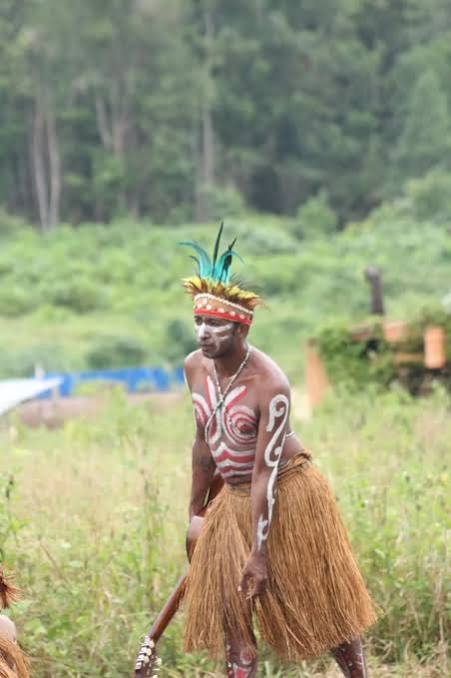 Tari Arware Suku Kanum